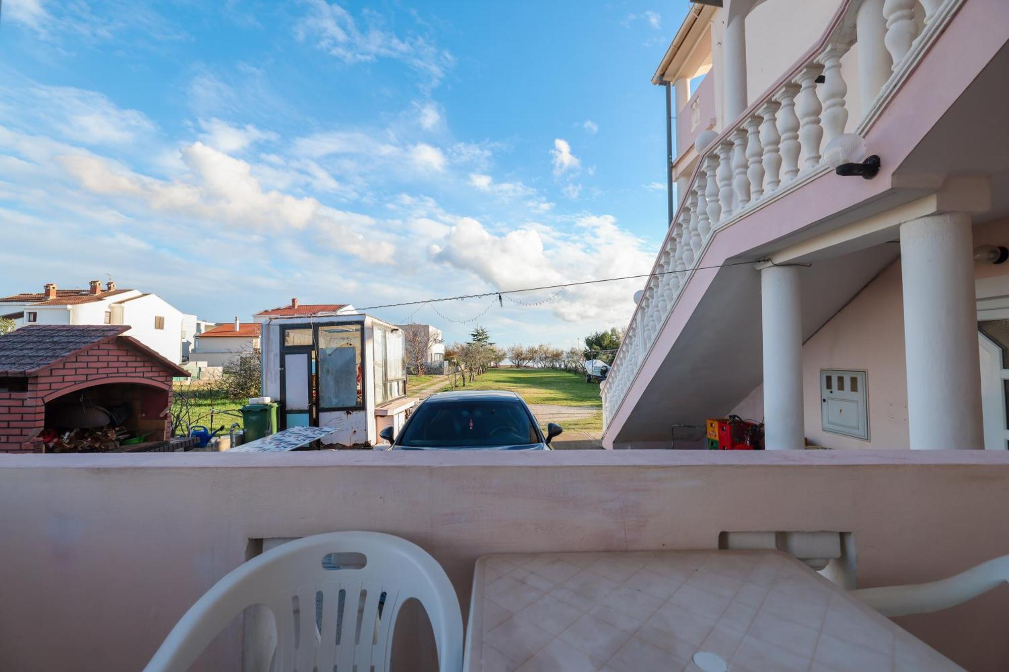 Beachfront Apartments Jermen Sukosan Ngoại thất bức ảnh