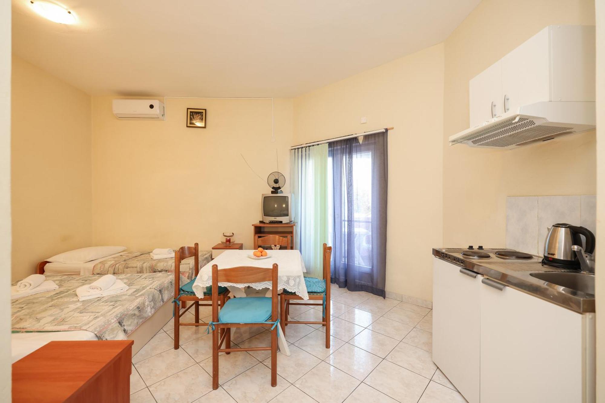 Beachfront Apartments Jermen Sukosan Ngoại thất bức ảnh