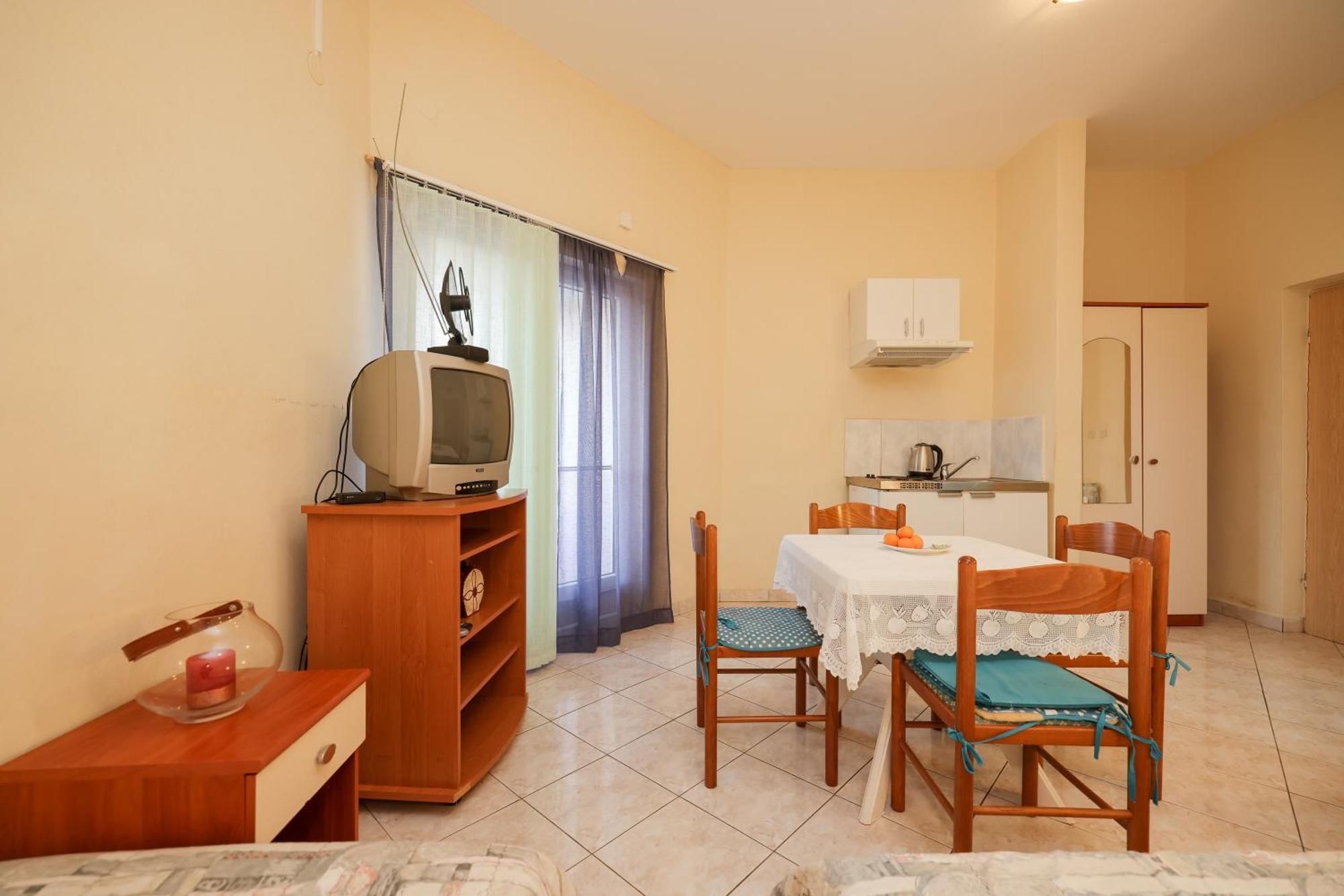 Beachfront Apartments Jermen Sukosan Ngoại thất bức ảnh