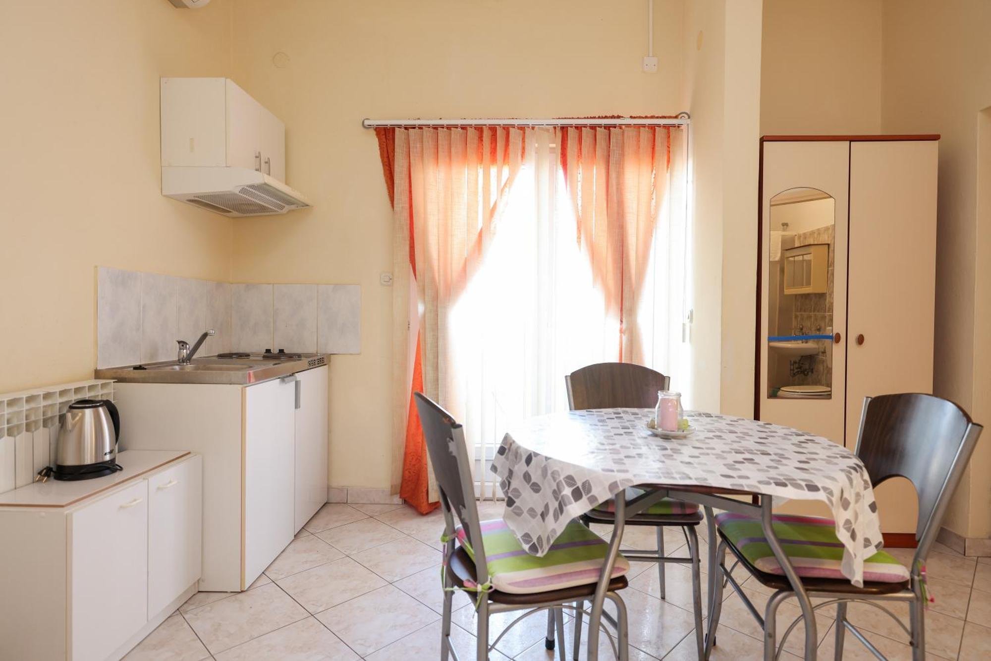 Beachfront Apartments Jermen Sukosan Ngoại thất bức ảnh