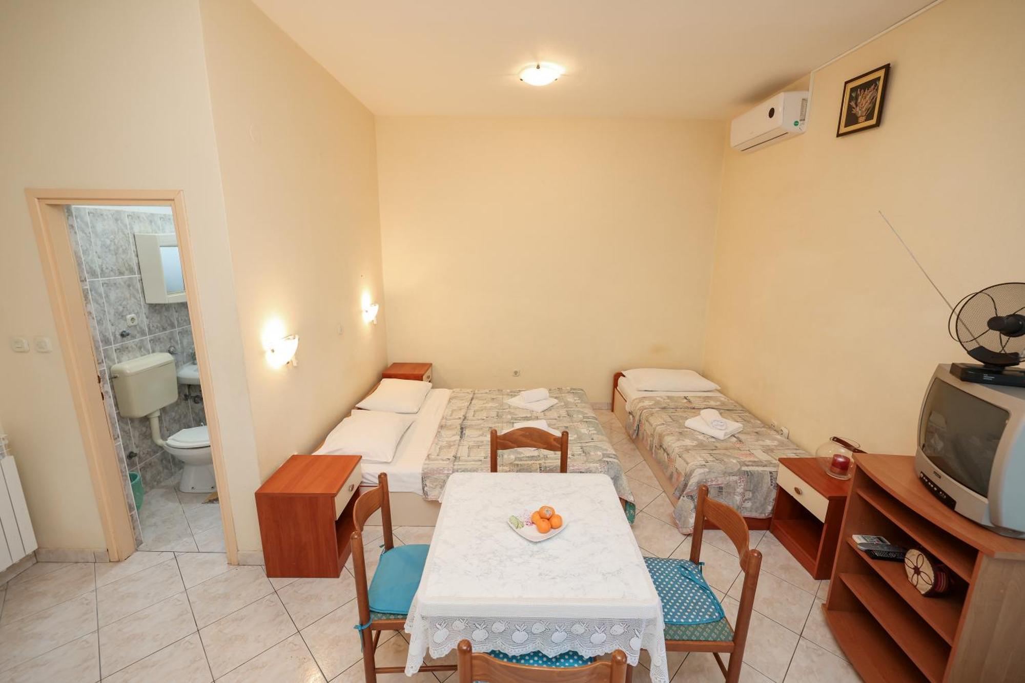 Beachfront Apartments Jermen Sukosan Ngoại thất bức ảnh