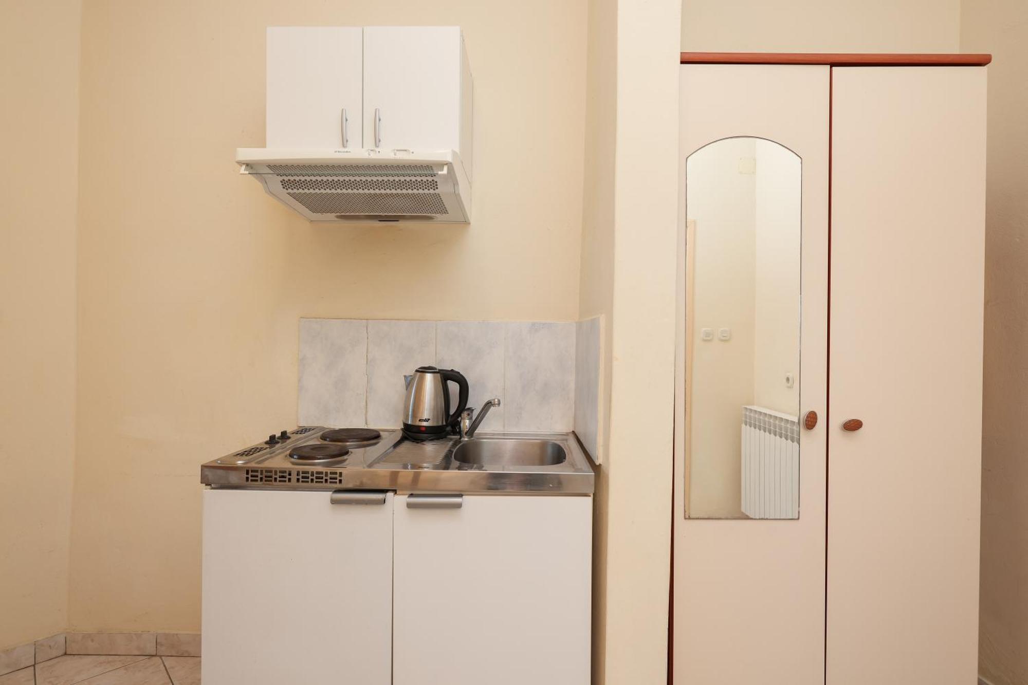 Beachfront Apartments Jermen Sukosan Ngoại thất bức ảnh